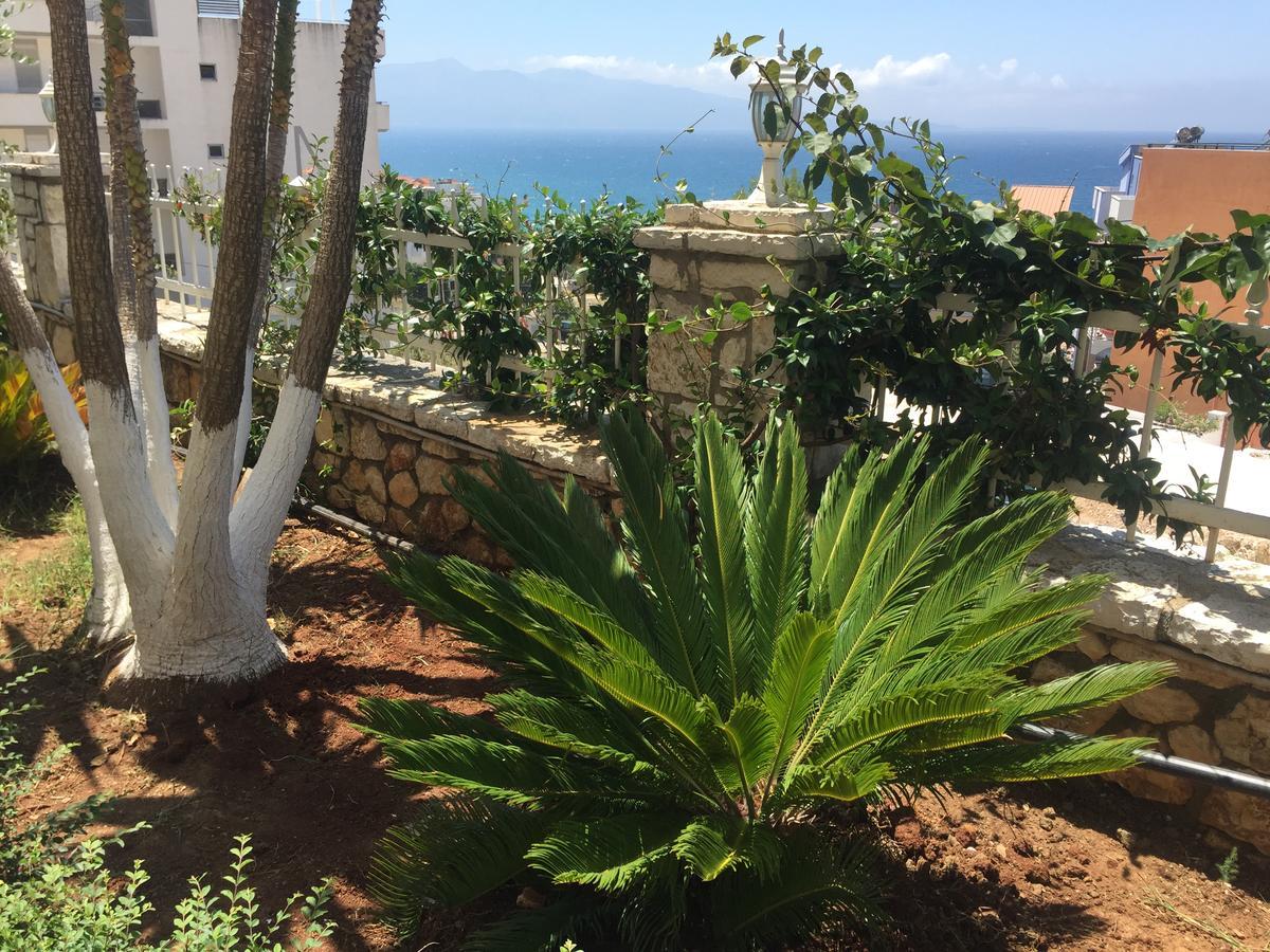 Apartments On The Beach Sarandë Exterior foto
