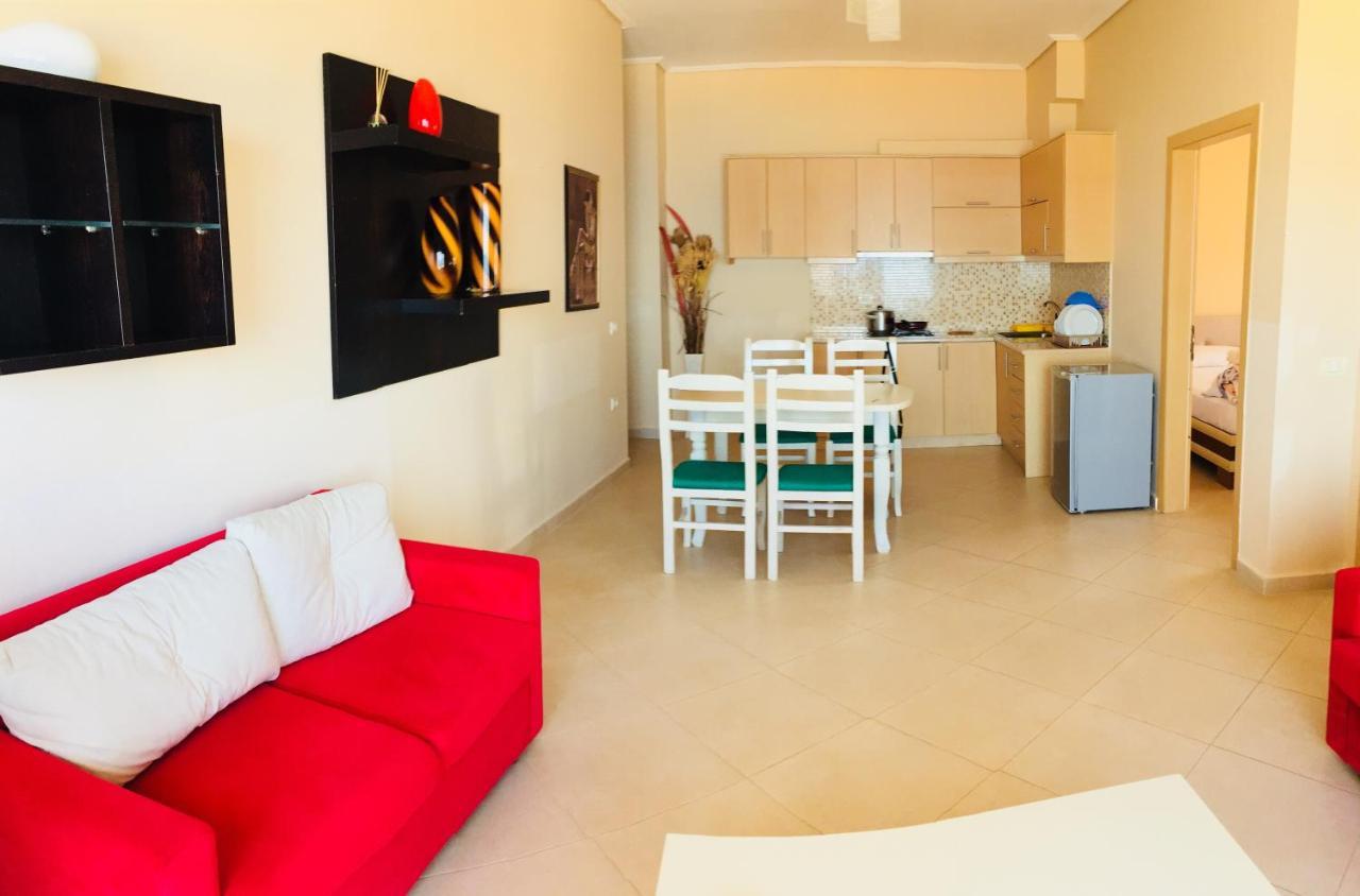 Apartments On The Beach Sarandë Exterior foto